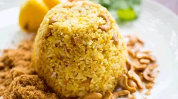 إعادة تسخين الطعام قد يحوله لسم.. متى يصبح الأرز خطرا يهدد أسرتك